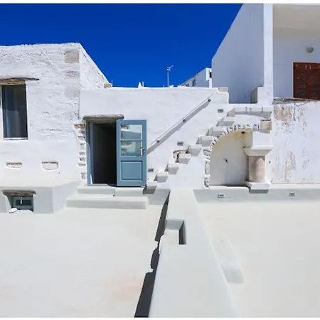 La Galerie - Art House Parikia Holiday home *
